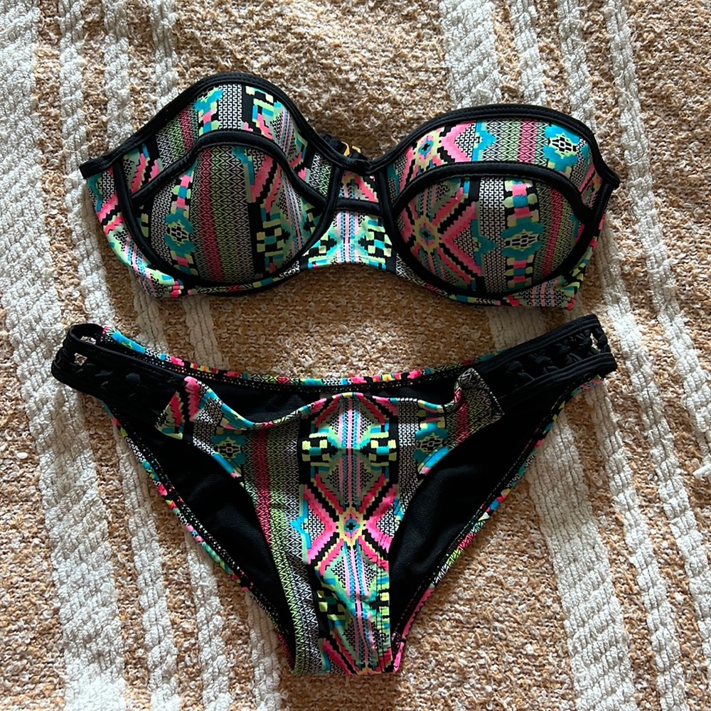 Multicolored bikini